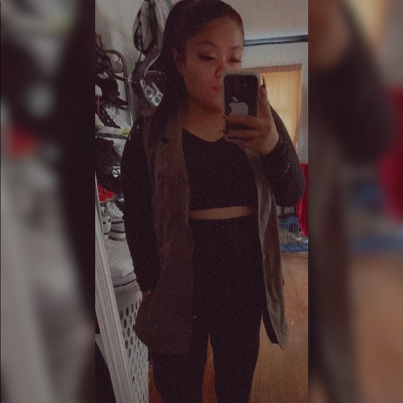 Meet your Posher, Helen - Picture 1 of 1